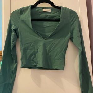 Green Aritzia Babaton Contour long sleeve size xs